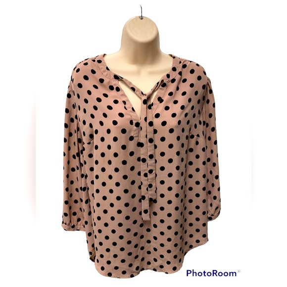torrid Tops - 🌸Torrid Georgette Bowtie Blouse Blush Polka Dot size 1X